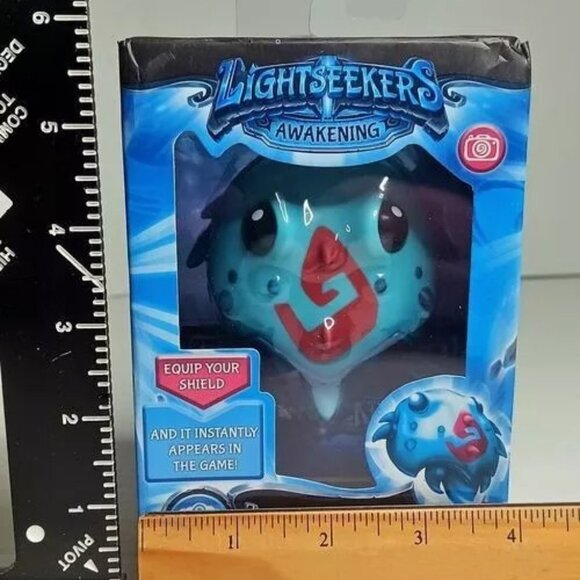 2 NEW Lightseekers Awakening Stormshell Storm Order Shield + AR Trading Card - Picture 1 of 4